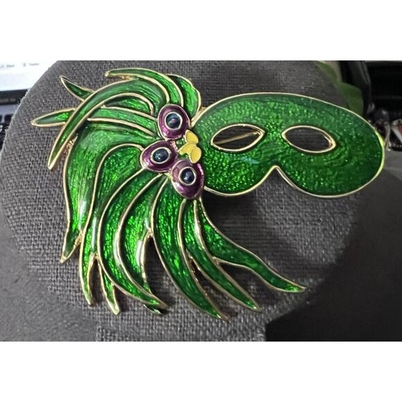 New Goldtone Green Enamel Mardi Grass Venetian Mask Brooch 3" x 2" - Picture 4 of 7